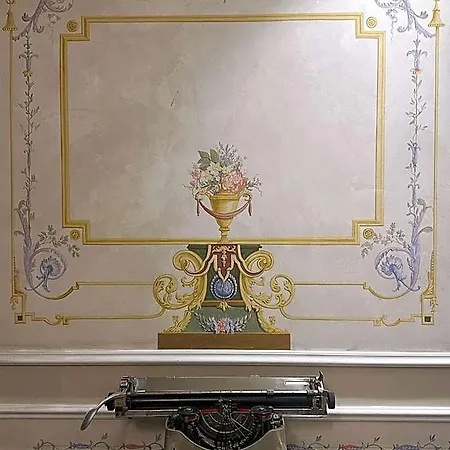 Hotel Queen Tirana